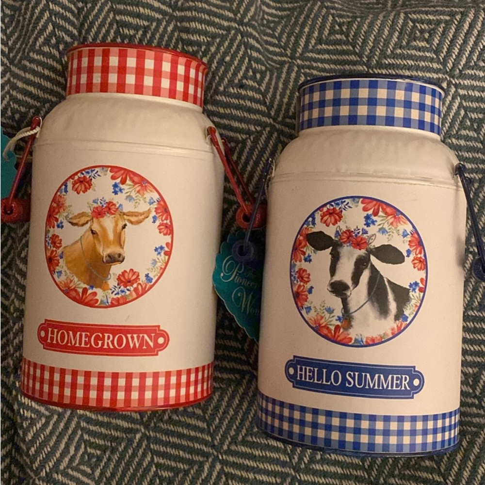 Pioneer Woman Homegrown Milk cans